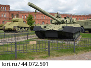 Боевой танк Т80Б (2024 год). Редакционное фото, фотограф Сергей Миляев / Фотобанк Лори