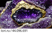 Amethyst Druze in a gold setting. Стоковое AI-изображение, AI-художник Виктория Кольцова / Фотобанк Лори