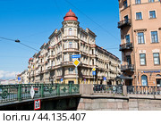 Доходный дом Ратькова-Рожнова. Набережная канала Грибоедова, дом 71. Санкт-Петербург. Россия (2024 год). Редакционное фото, фотограф E. O. / Фотобанк Лори