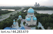 Москва.  Храм Троицы Живоначальной В Честь Тысячелетия Крещения Руси (2024 год). Редакционное видео, видеограф Литвяк Игорь / Фотобанк Лори