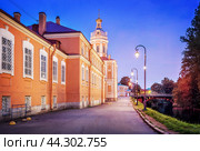 Александро-Невская Лавра, Северо-Западная башня, река Монастырка, Санкт-Петербург (2016 год). Стоковое фото, фотограф Baturina Yuliya / Фотобанк Лори
