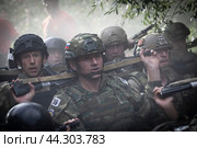 Бойцы спецназа во время сдачи экзамена на ношение Крапового берета (2024 год). Редакционное фото, фотограф Дмитрий Неумоин / Фотобанк Лори