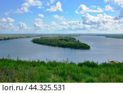 The riverbed of the Kama River. Стоковое фото, фотограф ArhSib / Фотобанк Лори