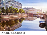 Река Мойка и Синий мост, Санкт-Петербург (2017 год). Стоковое фото, фотограф Baturina Yuliya / Фотобанк Лори