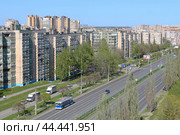 Проспект Тракторостроителей в Чебоксарах (2024 год). Редакционное фото, фотограф Иван Дуплик / Фотобанк Лори