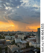 Ураганные облака на закате. Стоковое фото, фотограф Анатолий Назаров / Фотобанк Лори