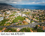 Aerial drone view of Funchal town, Madeira, Portugal (2024 год). Стоковое фото, фотограф Дмитрий Рухленко / Фотобанк Лори