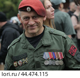 Мужчина в Краповом берете (2024 год). Редакционное фото, фотограф Дмитрий Неумоин / Фотобанк Лори