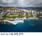 Aerial view of hotels on coast. Funchal, Madeira, Portugal. Стоковое фото, фотограф Дмитрий Рухленко / Фотобанк Лори