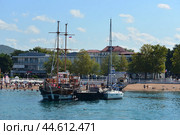 Морские прогулочные парусники. Геленджик. 2024. Стоковое фото, фотограф Игорь Архипов / Фотобанк Лори