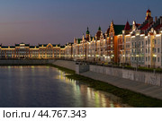 Вечер на набережной Брюгге. Йошкар-Ола (2024 год). Редакционное фото, фотограф Виктор Карасев / Фотобанк Лори