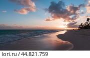 Ocean coast panoramic view on a sunrise, Bavaro beach, Dominican Republic (2020 год). Стоковое фото, фотограф EugeneSergeev / Фотобанк Лори