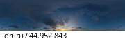 Dark blue twilight sky panorama with Cumulus clouds. Seamless hdr 360 panorama in spherical equiangular format. Full zenith or sky dome for 3D visualization, sky replacement for aerial drone panoramas. Стоковое фото, фотограф Вера Грабчук / Фотобанк Лори