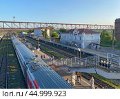 Железнодорожная станция Узуново, Московская область (2023 год). Редакционное фото, фотограф Мария Кылосова / Фотобанк Лори