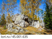 Древние горы Хакасии. Каменный парк. (Ширинские Столбы) (2019 год). Редакционное фото, фотограф Александр Галинский / Фотобанк Лори