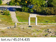Колоннада пританея в древнем Пантикапее. Керчь. Пейзаж. Крым. Стоковое фото, фотограф Владимир Шибаев / Фотобанк Лори