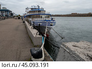 Теплоход «Валерий Чкалов» Редакционное фото, фотограф Бородкин Андрей / Фотобанк Лори