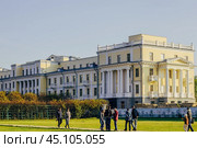 Санаторский корпус в Музее-заповеднике Архангельское в Московской областе. Редакционное фото, фотограф Константин Григорьев / Фотобанк Лори
