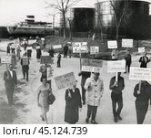 Митинги в США против СССР из-за войны в Афганистане. Пшеничное эмбарго. 1979-1980 гг. Стоковое фото, фотограф Retro / Фотобанк Лори