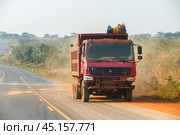 CNHTC Sinotruk Howo HW76 ZZ3327 (2023 год). Редакционное фото, фотограф Art Konovalov / Фотобанк Лори