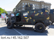 Трофейная военная техника Украины, бронеавтомобиль «Козак 2м1» на выставке, Площадь Павших Борцов, Волгоград, Россия. Редакционное фото, фотограф Андрей Цыганков / Фотобанк Лори