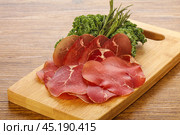 Italian cuisine - bresaola di Milano. Стоковое фото, фотограф Андрей Старостин / Фотобанк Лори