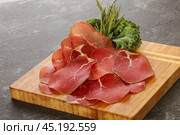Italian cuisine - bresaola di Milano. Стоковое фото, фотограф Андрей Старостин / Фотобанк Лори