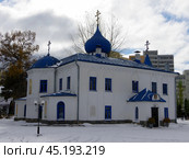 Храм в честь иконы Божией Матери "Всех скорбящих Радость" Одигитриевского женского монастыря. Ул. Энергетиков, 21А, Челябинск. Стоковое фото, фотограф Алексей Иванов / Фотобанк Лори