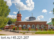 Здание Новой мечети на улице Нариманова, Касимов, Рязанская область (2024 год). Редакционное фото, фотограф Инна Грязнова / Фотобанк Лори