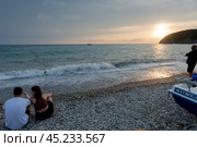 Черное море,     Краснодарский край, Туапсинский район, Бухта Михайловская, закат , пара (2024 год). Стоковое фото, фотограф Александр Циликин / Фотобанк Лори
