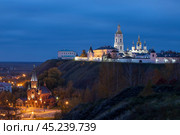 Тобольск. Вид на холм с Тобольским кремлём (2023 год). Редакционное фото, фотограф Литвяк Игорь / Фотобанк Лори