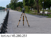 Voronezh, Russia, July 15, 2024: Tacheometer on Petrovskaya Embankment on a summer day in Voronezh. Стоковое фото, фотограф Катерина Белякина / Фотобанк Лори