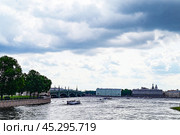 Город Санкт-Петербург. Панорама набережной Невы (2023 год). Стоковое фото, фотограф Александр Тараканов / Фотобанк Лори
