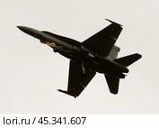 F/A-18C Hornet landing at Emmen Airport, Switzerland (2020 год). Редакционное фото, фотограф Яков Филимонов / Фотобанк Лори