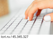 Hands of an office woman typing. Стоковое фото, фотограф Сергей Толмачёв / Фотобанк Лори