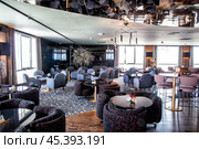 Interior of a fashionable modern restaurant (2024 год). Редакционное фото, фотограф Евгений Ткачёв / Фотобанк Лори