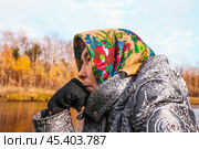 На моторной лодке, по реке Вать-Еган. Осень, Западная Сибирь, Ханты-Мансийский автономный округ , Югра. (2011 год). Редакционное фото, фотограф Павел Просянов / Фотобанк Лори