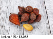 Sweet tropical exotic fruit - sala. Стоковое фото, фотограф Андрей Старостин / Фотобанк Лори