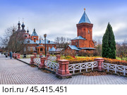 Казанская Амвросиевская ставропигиальная женская пустынь, Казанский собор, Водонапорная башня, трапезная, Амвросиевская церковь, Шамордино, Козельск. Стоковое фото, фотограф Baturina Yuliya / Фотобанк Лори