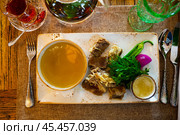 Khashlama - brisket of a young bull in its own juice with herbs. Стоковое фото, фотограф Яков Филимонов / Фотобанк Лори