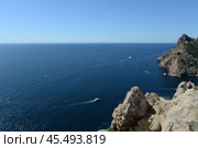 Вид на Чёрное море с горы Кастрон, Крым, Россия (2021 год). Редакционное фото, фотограф Free Wind / Фотобанк Лори