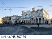 Балтийский вокзал  и станция метро "Балтийская" (2024 год). Редакционное фото, фотограф Юлия Бабкина / Фотобанк Лори