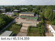Фирменный магазин обуви в Вахрушах. Вид сверху (2022 год). Стоковое фото, фотограф Владислав Самошкин / Фотобанк Лори