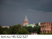 Крепостная стена в Смоленске, башня Веселуха (Лучинская) (2024 год). Стоковое фото, фотограф Елизавета Николаенко / Фотобанк Лори