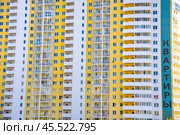 Современный жилой высотный дом. Город Екатеринбург (2016 год). Стоковое фото, фотограф Александр Тараканов / Фотобанк Лори