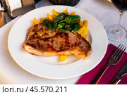Beef steak with French fries and baked jalapenos. Стоковое фото, фотограф Яков Филимонов / Фотобанк Лори