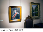 Портрет князя Григория Сергеевича Голицына. работа Б. М. Кустодиева. 1907 г. Устюженский краеведческий музей. г. Устюжна, Вологодская область (2024 год). Редакционное фото, фотограф Сергей Афанасьев / Фотобанк Лори