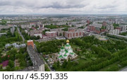 Церковь с высоты. Стоковое видео, видеограф Владимир Абраменко / Фотобанк Лори