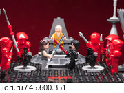RUSSIAN, SAMARA - February 8, 2019. LEGO STAR WARS. Minifigures Star Wars Characters - Episode 8: The Last Jedi. Kylo Ren, Rey, Phasma, Snoke. Редакционное фото, фотограф Андрей Аркуша / Фотобанк Лори
