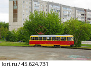 Трамвай "Татра" T3SU №222, конечная станция "40 лет ВЛКСМ", Екатеринбург (2019 год). Редакционное фото, фотограф Алексей Иванов / Фотобанк Лори